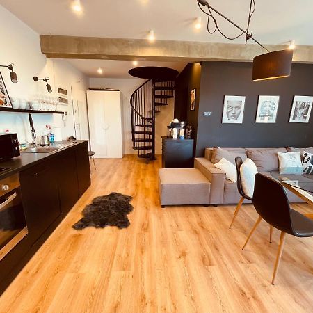 Apartamenty Ktw Penthouse Z Tarasem カトヴィツェ エクステリア 写真