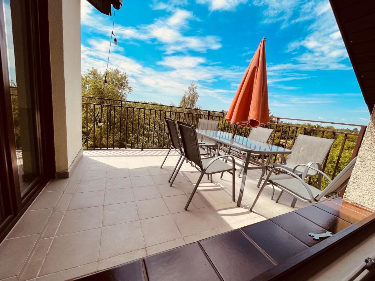 Apartamenty Ktw Penthouse Z Tarasem カトヴィツェ エクステリア 写真