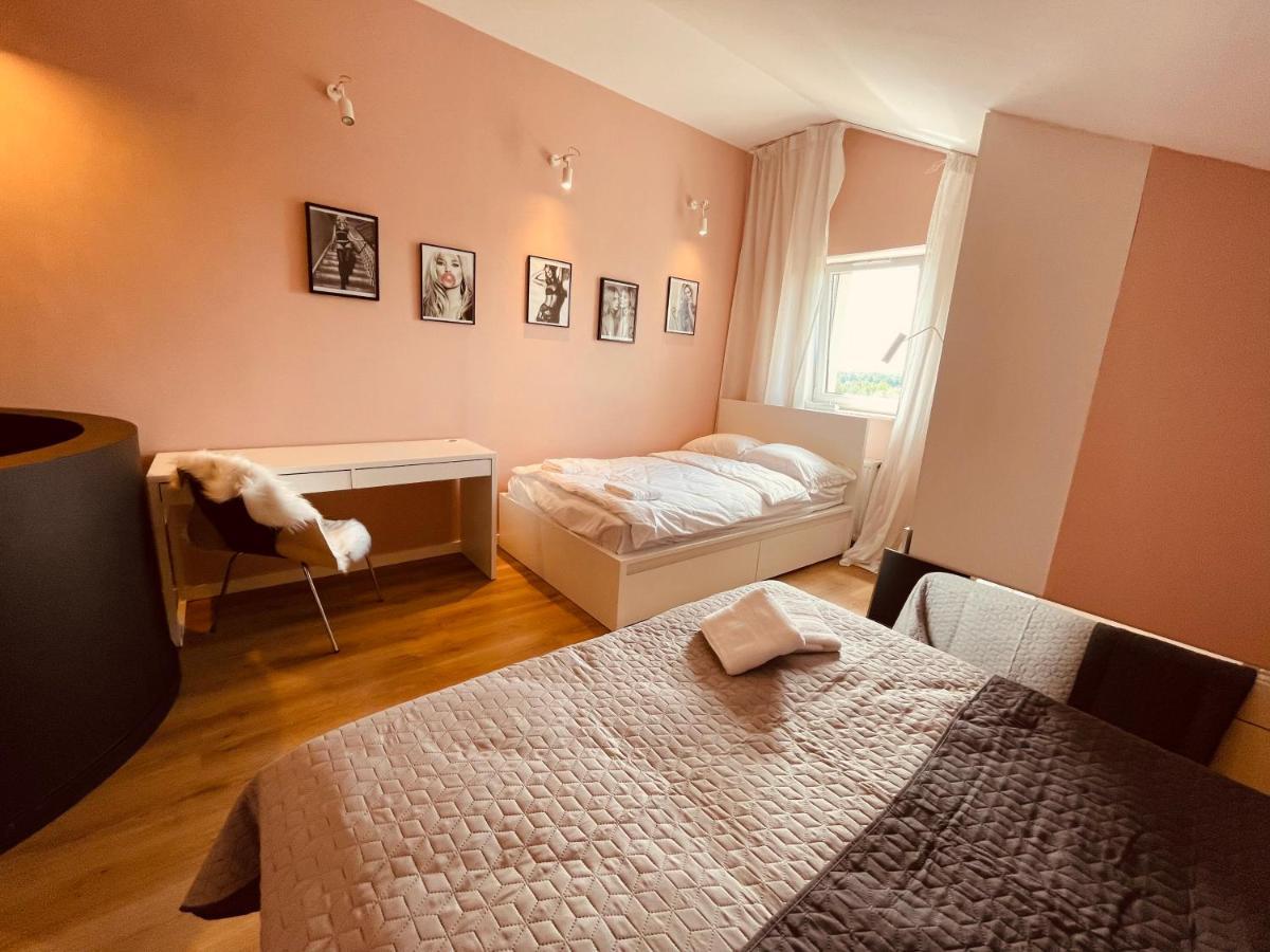 Apartamenty Ktw Penthouse Z Tarasem カトヴィツェ エクステリア 写真